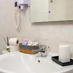 Le Petit Paradis